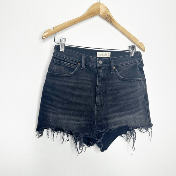 ABERCROMBIE & FITCH ULTRA HIGH RISE MOM SHORT Washed Black Gray womens 6 28 - Picture 2 of 6
